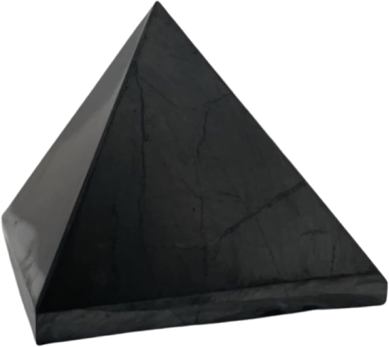Schwarze CHONIT Shungit-Pyramide mit polierter Steinoberfläche.