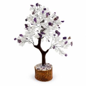 Deko-Baum mit weißen und lila Steinblättchen